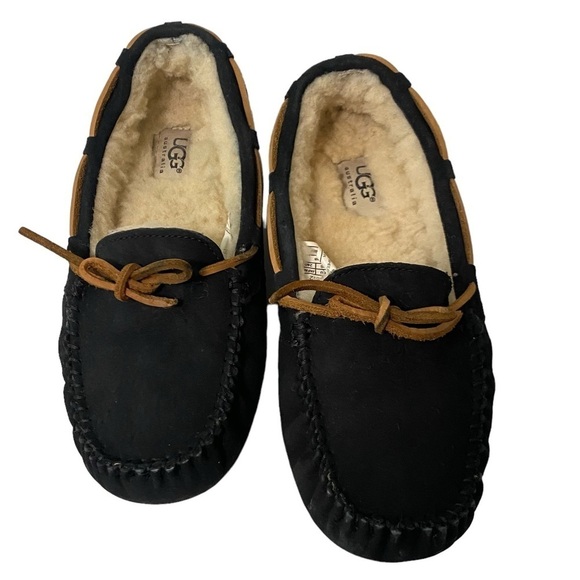 UGG - SIZE 7 - DARK NAVY BLUE - HOUSE SHOES / SLIPPERS / COMFY SHOES - S4 - Picture 1 of 8